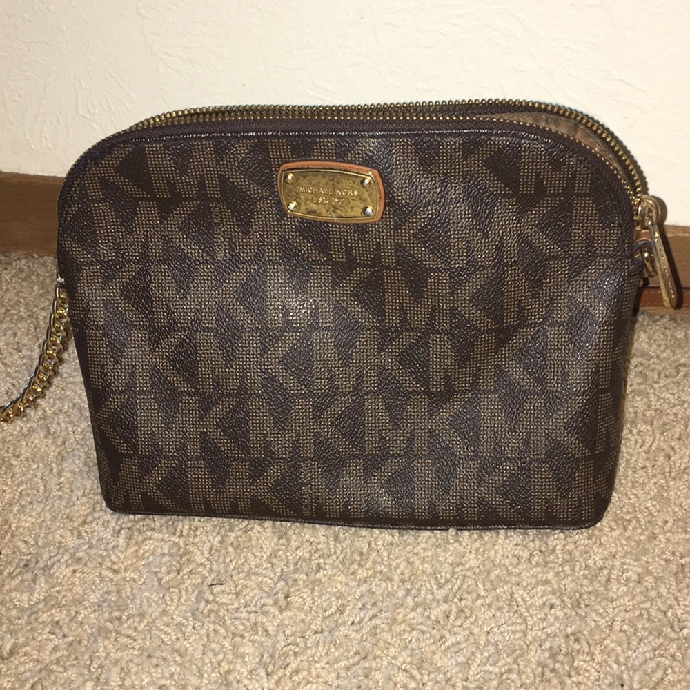 Michael kors crossbody